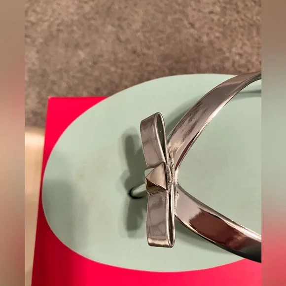 Kate Spade Happily Flip Flops Light Blue Eva Silver Bow Sz 7 - Picture 2 of 11